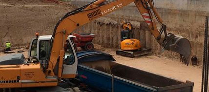 Transportes Lujoran excavación con máquina